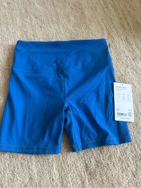 NWT Athleta Elation 5” shorts XS